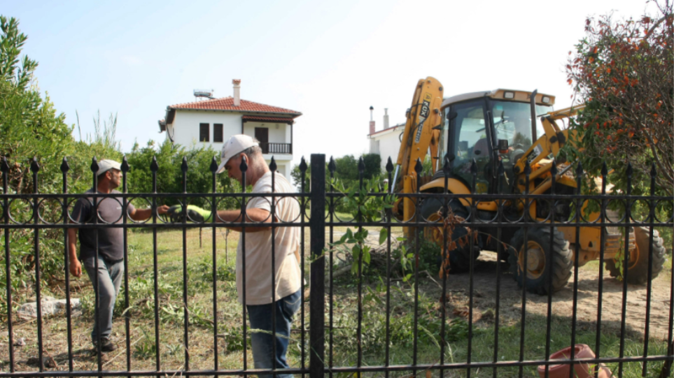 &Phi;&omega;&tau;&omicron;&gamma;&rho;&alpha;&phi;ί&epsilon;&sigmaf;: &Eta; &pi;&rho;ώ&tau;&eta; &kappa;&alpha;&tau;&epsilon;&delta;ά&phi;&iota;&sigma;&eta; &alpha;&upsilon;&theta;&alpha;&iota;&rho;έ&tau;&omicron;&upsilon;&hellip; &mu;&iota;&alpha; &mu;ά&nu;&tau;&rho;&alpha; &sigma;&tau;&eta;&nu; &Kappa;&alpha;&sigma;&sigma;ά&nu;&delta;&rho;&alpha; &Chi;&alpha;&lambda;&kappa;&iota;&delta;&iota;&kappa;ή&sigmaf;